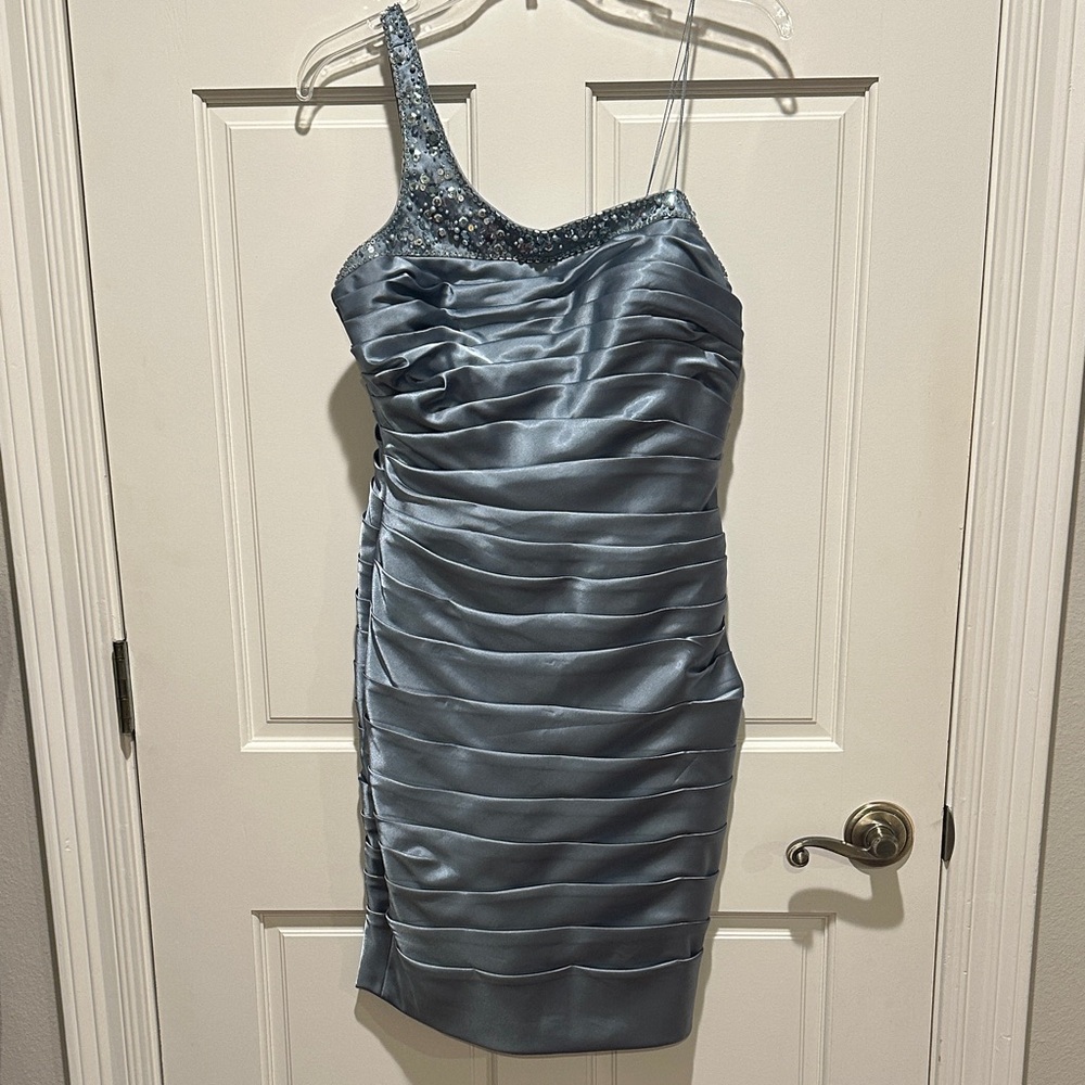 Elegant Blue One-Shoulder Dress